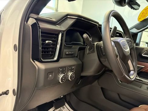 Used 2024 GMC Sierra 2500 Denali Ultimate AWD/4WD image 25