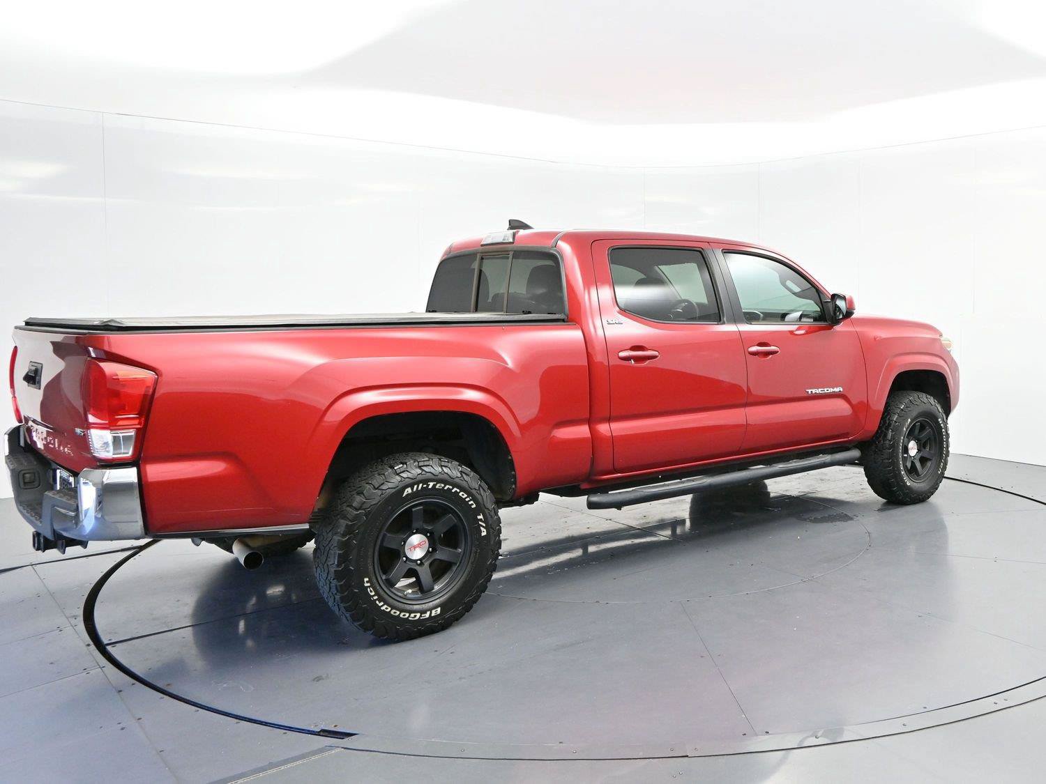 Used 2016 Toyota Tacoma SR5 w/ Towing Package RWD image 7