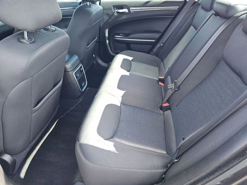 Used 2022 Chrysler 300 Touring image 24