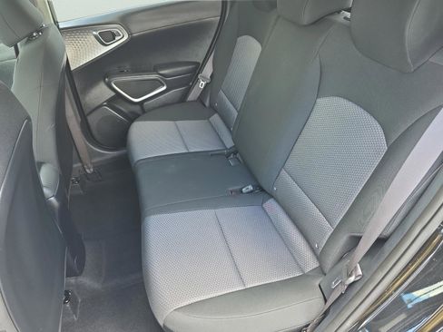 Used 2025 Kia Soul LX image 17