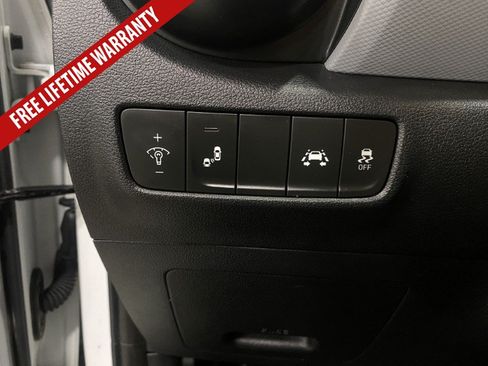 Used 2019 Hyundai Kona SEL FWD image 30