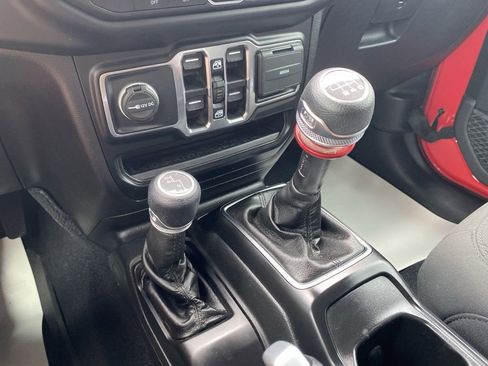 Used 2022 Jeep Wrangler Unlimited Sport AWD/4WD image 30