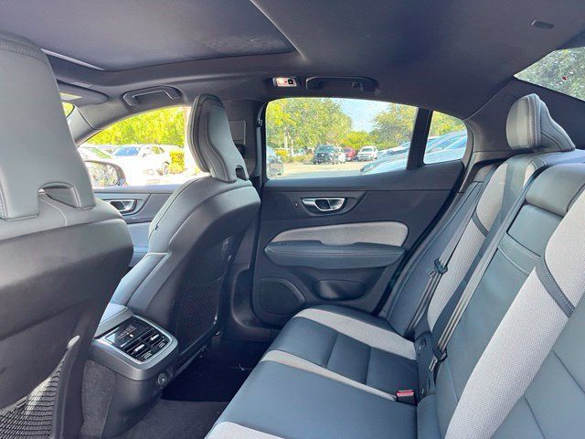 Used 2022 Volvo S60 B5 R-Design FWD image 8