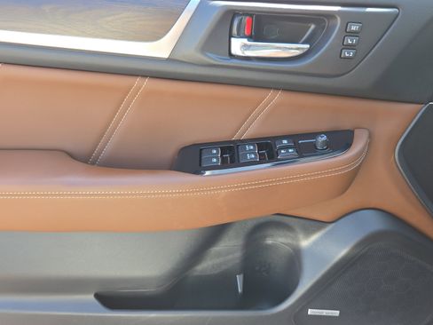 Used 2017 Subaru Outback 2.5i Touring w/ Popular Package #5A image 30