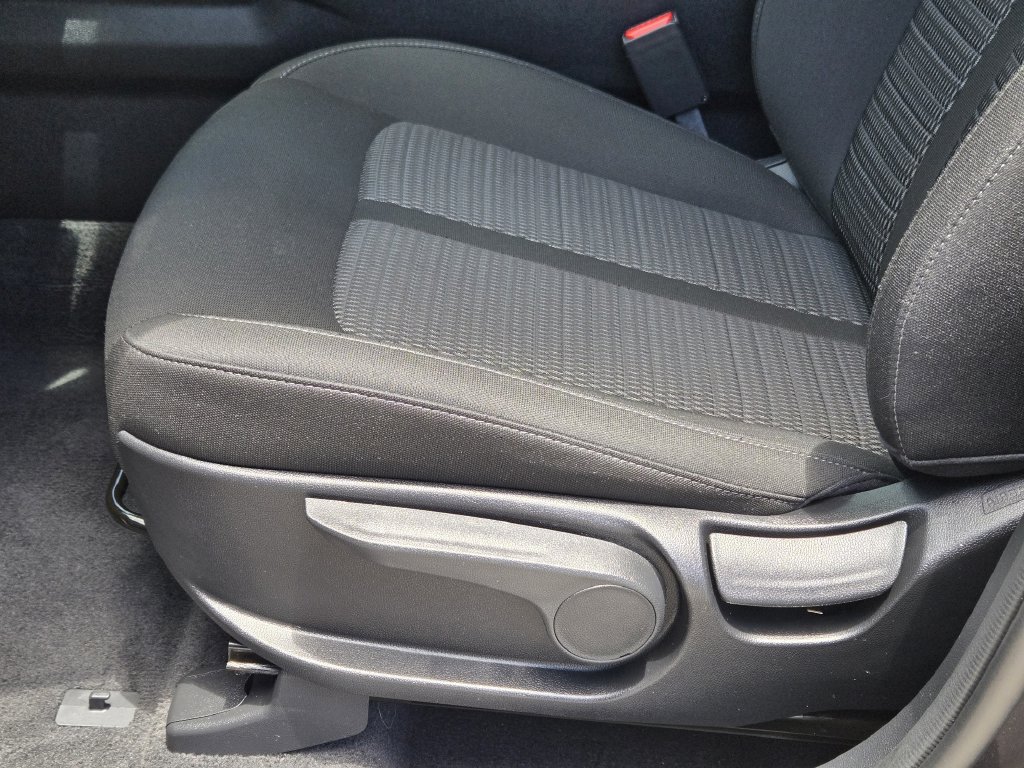 New 2026 Kia Sorento LX FWD image 17
