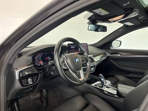 Used 2022 BMW 530i xDrive image 8