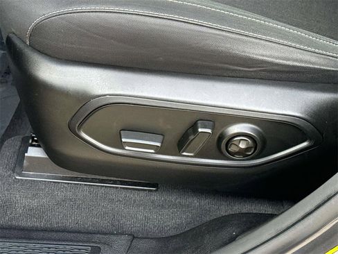 Used 2022 Jeep Grand Cherokee Laredo w/ Luxury Tech Group I image 24