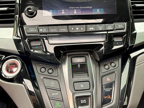 Used 2020 Honda Odyssey Elite image 17