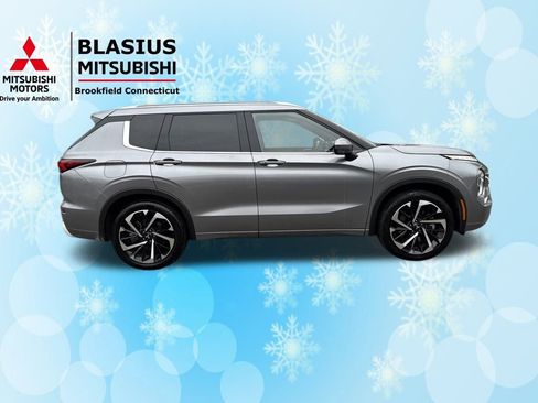 Used 2022 Mitsubishi Outlander SEL image 6