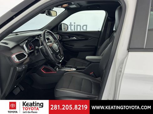 Used 2021 Chevrolet TrailBlazer RS w/ Sun and Liftgate Package image 14