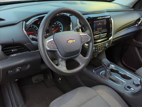 Used 2021 Chevrolet Traverse LS FWD image 10