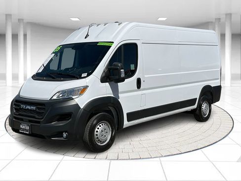 Used 2025 RAM ProMaster 3500 w/ Convenience Group FWD image 1