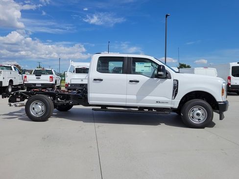 New 2026 Ford F250 XL image 2