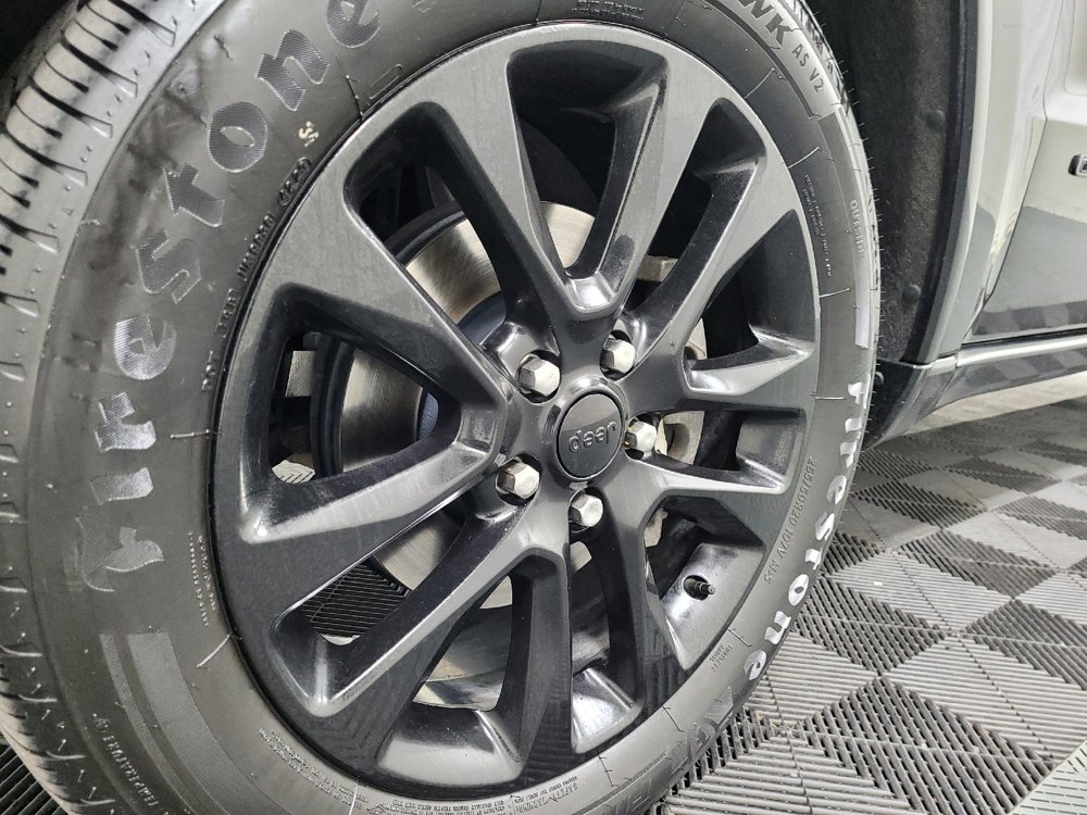 Used 2019 Jeep Grand Cherokee Altitude AWD/4WD image 31