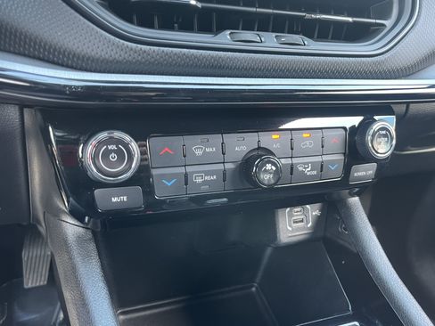 Used 2025 Jeep Compass Trailhawk AWD/4WD image 26