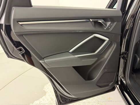 Certified 2023 Audi Q3 2.0T Premium w/ Black Optic Sport Package image 27