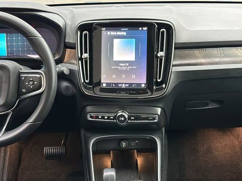 Used 2023 Volvo C40 P8 Recharge Plus AWD/4WD image 6
