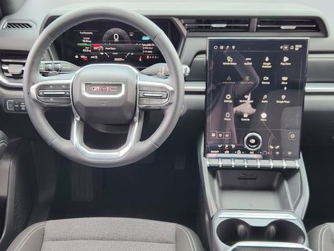 Used 2025 GMC Terrain Elevation w/ Technology Package II AWD/4WD image 27