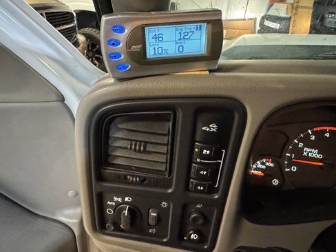 Used 2005 Chevrolet Silverado 3500 LT w/ Heavy-Duty Power Package image 10