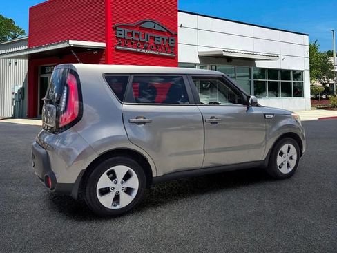 Used 2016 Kia Soul FWD image 5