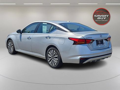 Used 2024 Nissan Altima 2.5 SV FWD image 7