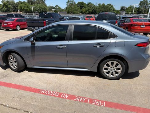 Used 2024 Toyota Corolla LE FWD image 6