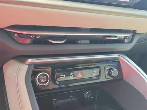 New 2025 Audi Q5 Premium image 26