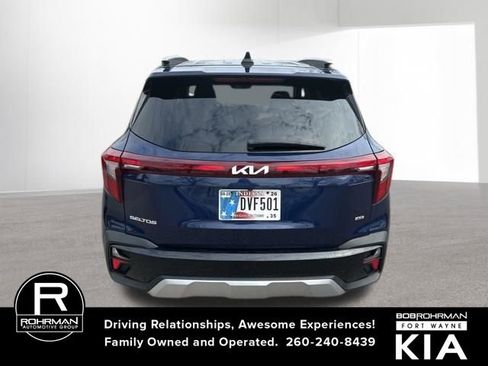 Used 2024 Kia Seltos EX image 4