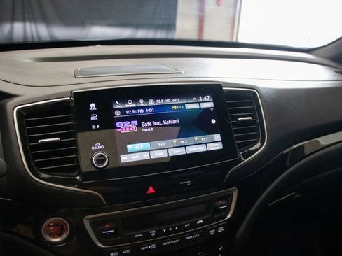 Used 2021 Honda Pilot Elite image 38