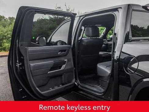 Used 2024 Toyota Tundra Platinum AWD/4WD image 24