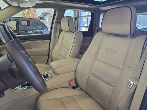 Used 2021 Jeep Grand Cherokee Overland image 17