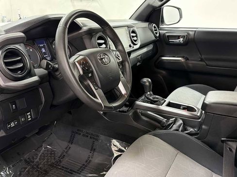 Certified 2023 Toyota Tacoma TRD Off-Road image 12