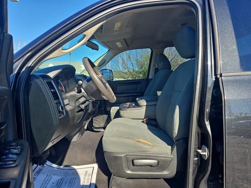 Used 2017 RAM 1500 ST w/ SXT Appearance Group image 13