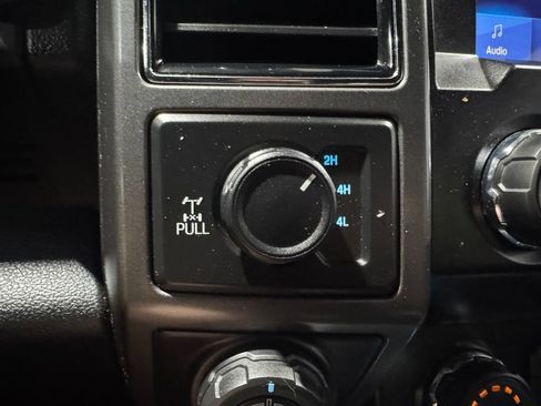 Used 2020 Ford F150 XLT w/ Equipment Group 302A Luxury AWD/4WD image 35