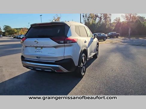 Used 2021 Nissan Rogue Platinum image 30
