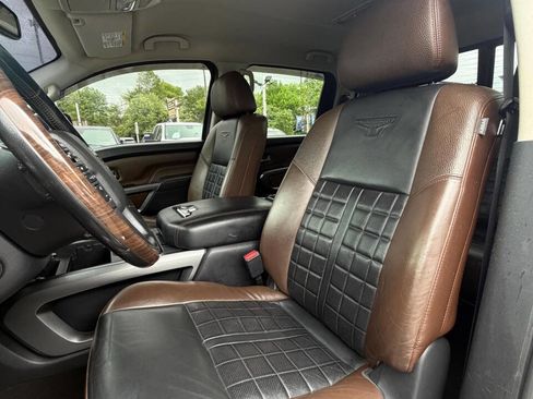 Used 2018 Nissan Titan Platinum Reserve w/ Platinum Utility Package image 10