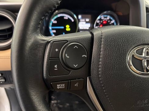 Used 2016 Toyota RAV4 XLE image 6