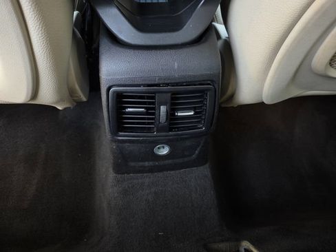 Used 2016 BMW X1 xDrive28i AWD/4WD image 18