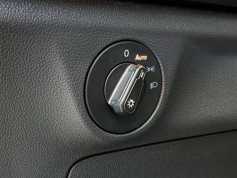 Used 2019 Volkswagen Jetta S w/ Driver Assistance Package image 10