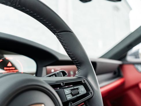 Used 2026 Porsche 911 Carrera GTS image 33