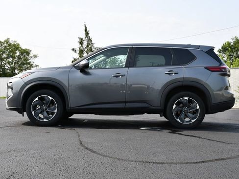 Used 2025 Nissan Rogue SV AWD/4WD image 4