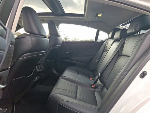 Used 2024 Lexus ES 350 Ultra Luxury image 10