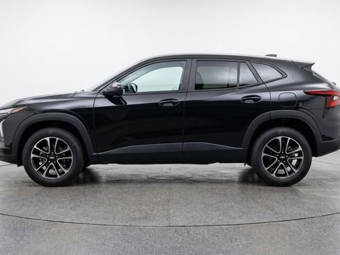 Used 2025 Chevrolet TrailBlazer LT AWD/4WD image 5