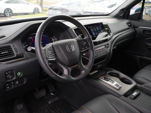 Used 2023 Honda Passport TrailSport image 14
