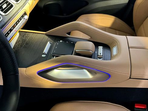 New 2026 Mercedes-Benz GLS 450 4MATIC image 10