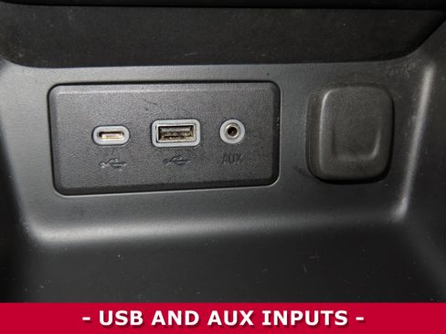 Used 2023 GMC Terrain SLE w/ Driver Convenience Package image 21