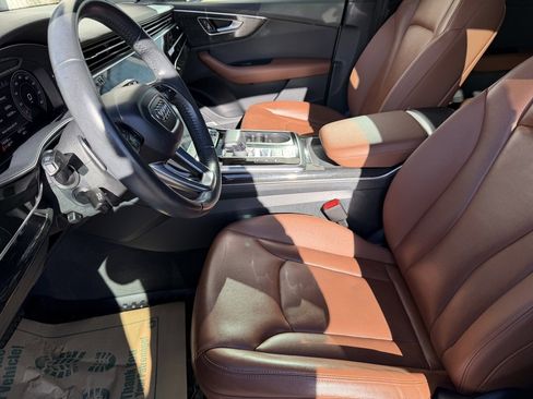 Used 2019 Audi Q8 Premium Plus w/ Premium Plus image 9