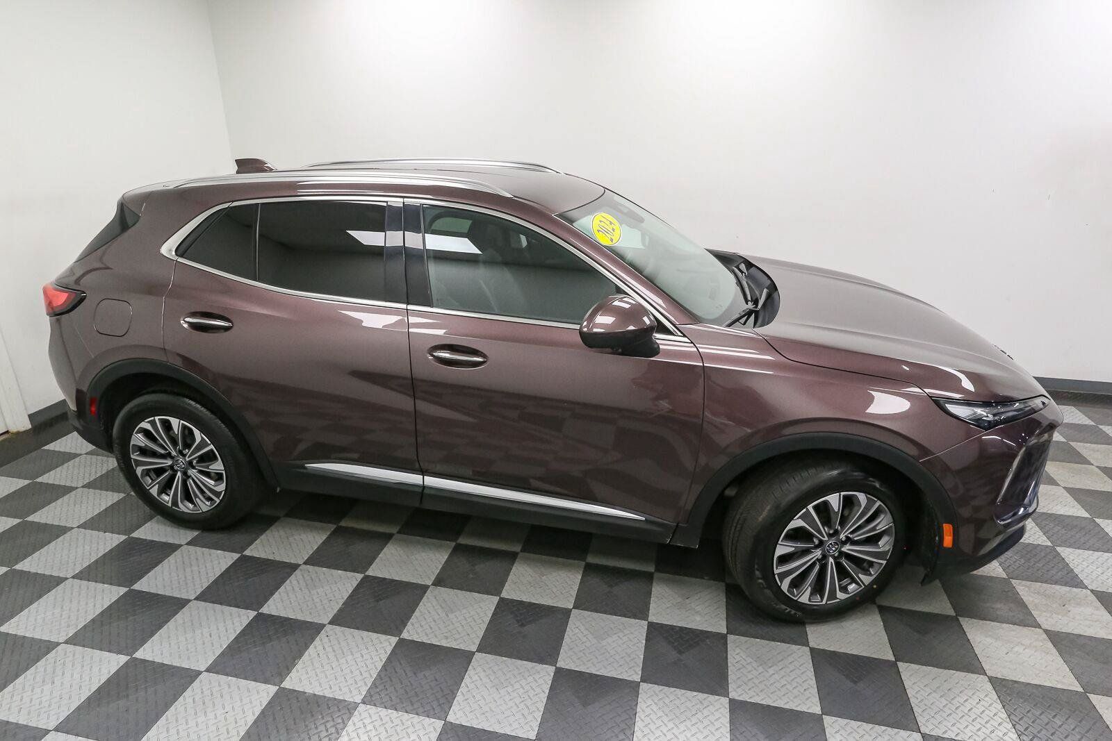 Used 2024 Buick Envision Preferred AWD/4WD image 5