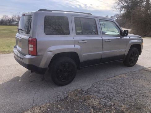 Used 2016 Jeep Patriot Sport w/ Power Value Group image 12