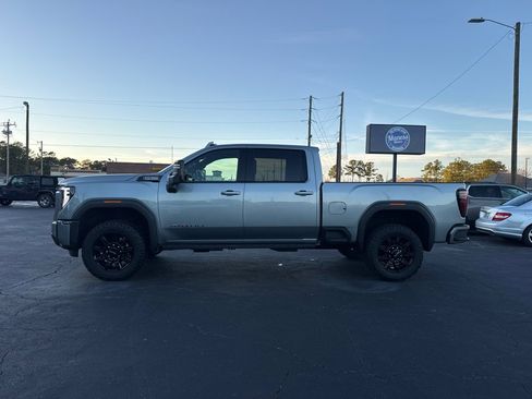Used 2024 GMC Sierra 2500 AT4 w/ AT4 Premium Plus Package image 2